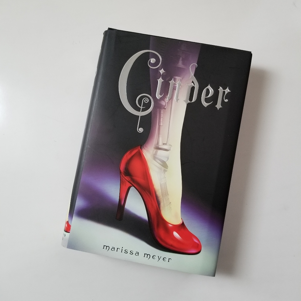 (Regular) Cinder by Marissa Meyer, 1st ed.